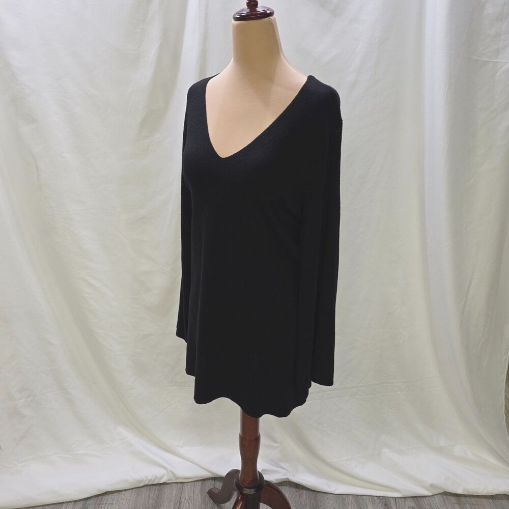 Chico's Smooth Soft Black V-Neck Long Sleeve Pullover Sweater Size Large - Picture 4 of 8